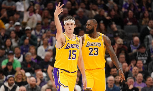 Tại sao sự nghiệp của Reeves  Lakers  kết thúc? Từ chối gia 