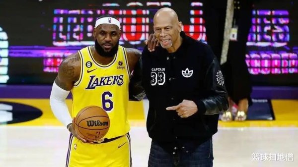 Yang Yi thẳng thừng nói rằng King James không còn có thể già