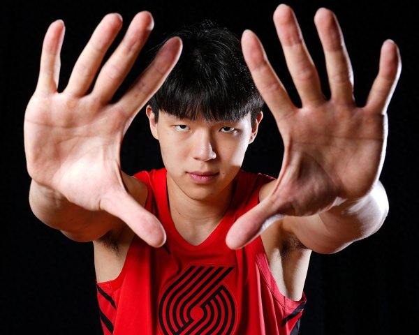HITCH 8+8+5+3! Yang Hansen đánh Rockets, nhóm đã ghi lại bản
