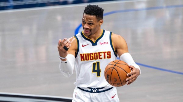 Nó được tiết lộ rằng Westbrook rất khó để tham gia một đội c