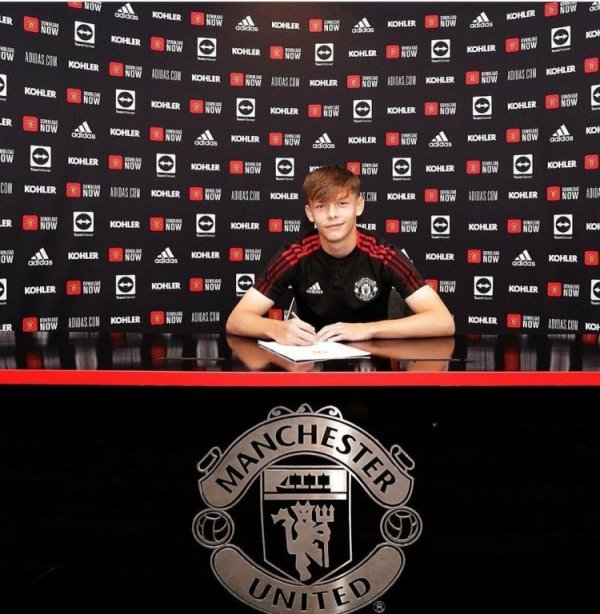 Phóng viên: Mather 20 tuổi của Manchester United có thể rời 